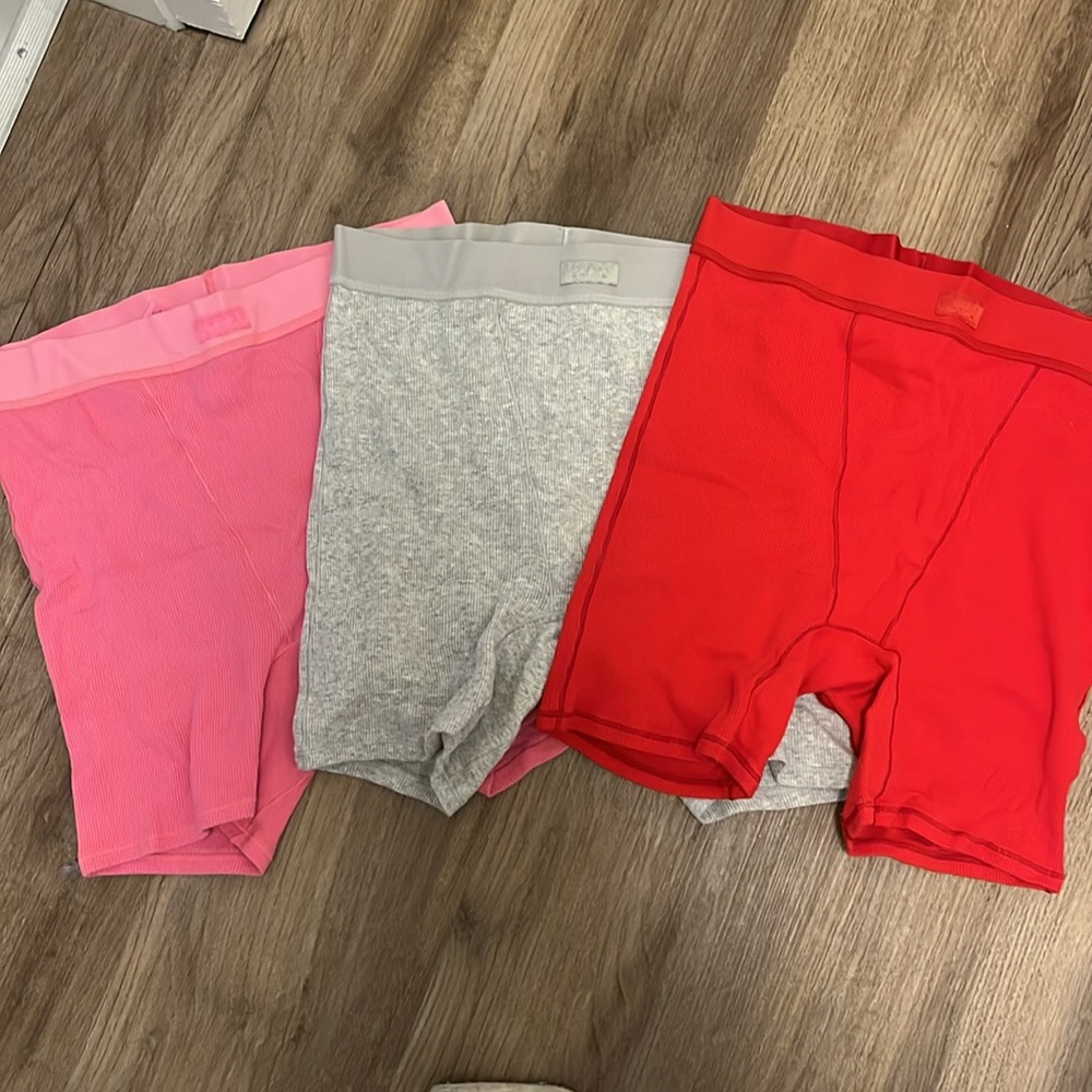 Skims sleep boxer shorts - Picture 2 of 5